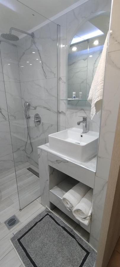 Sweetmar Guestrooms-Ground Floor Kos Town Ngoại thất bức ảnh
